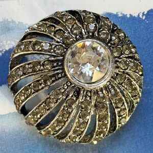 VINTAGE Brooch Floral Glittering Rhinestones Silver